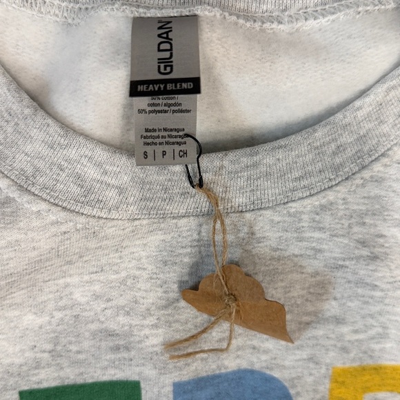 NWT Gildan Heathered Gray Sweatshirt with Colorful Merry Print - Picture 2 of 4